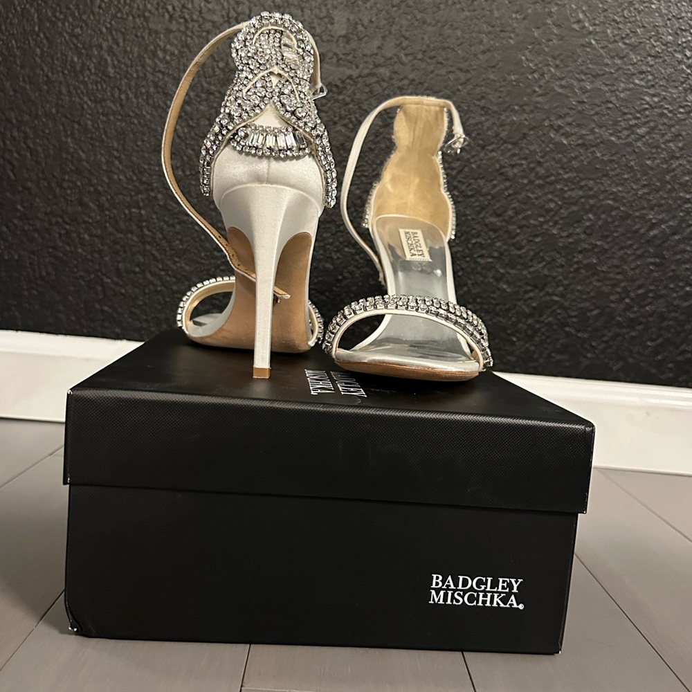 Badgley Mischka Women's Bella - Size 9